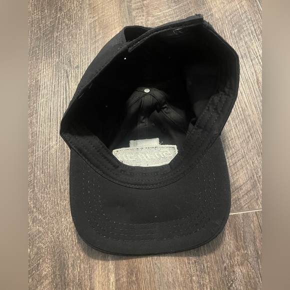 Snap On Hat - Picture 4 of 4